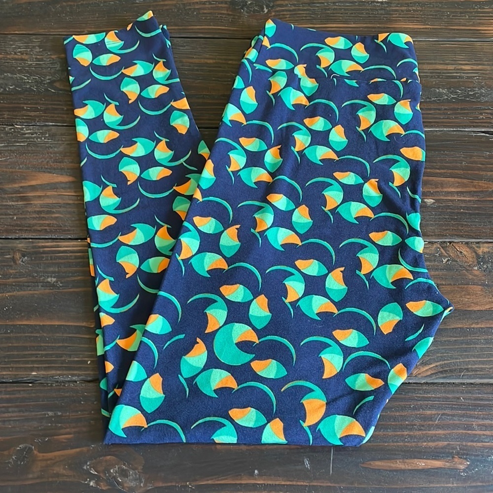 TC NWOT‎ LuLaRoe Leggings EE22 5542